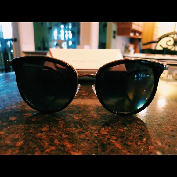 Michael Kors Polarized Sunglasses , MK 1010 54 - Picture 3 of 6